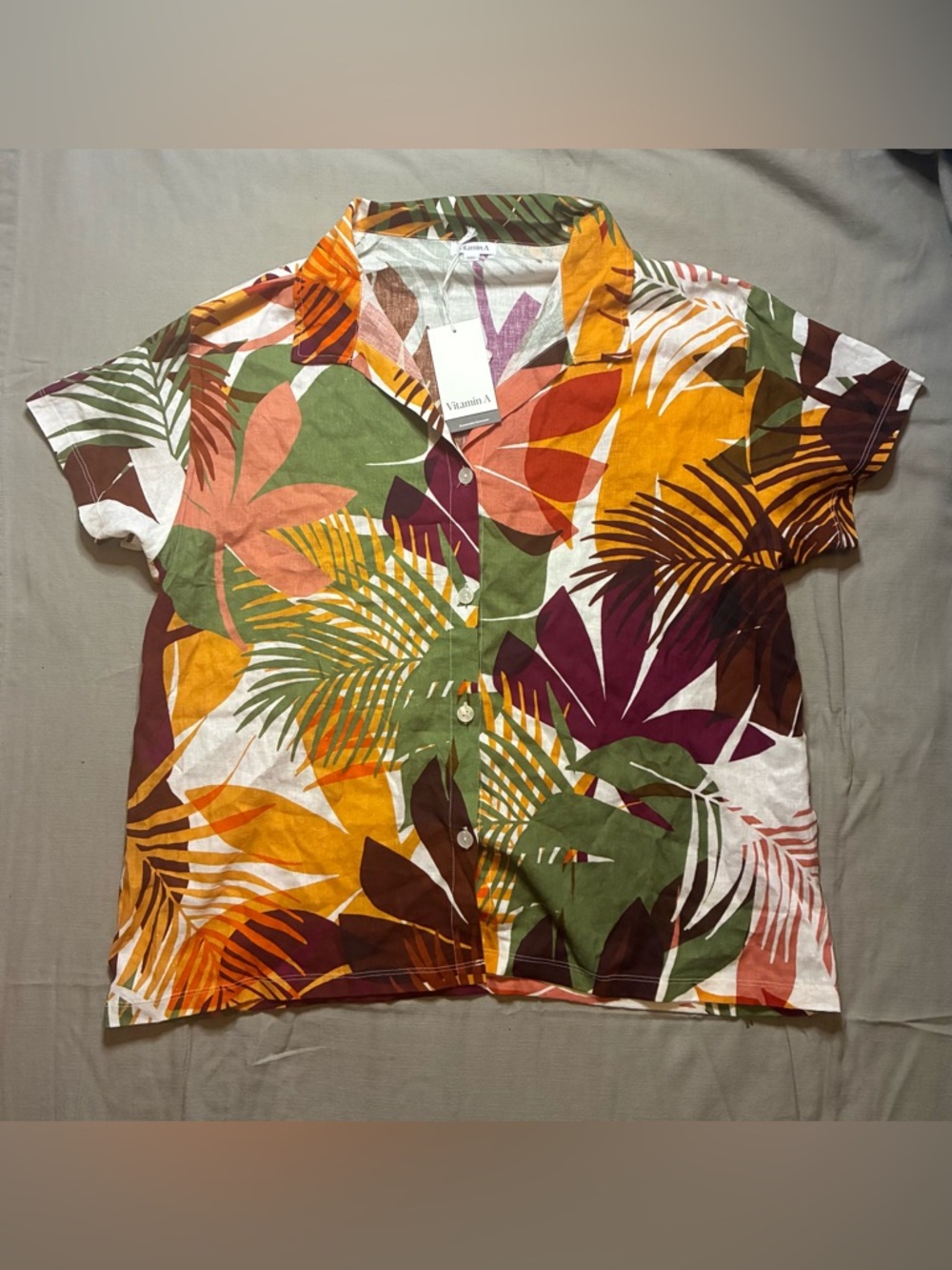 Vitamin a Women's Short Sleeve
Cover up Shirt - Multi Palm Print
XXL
